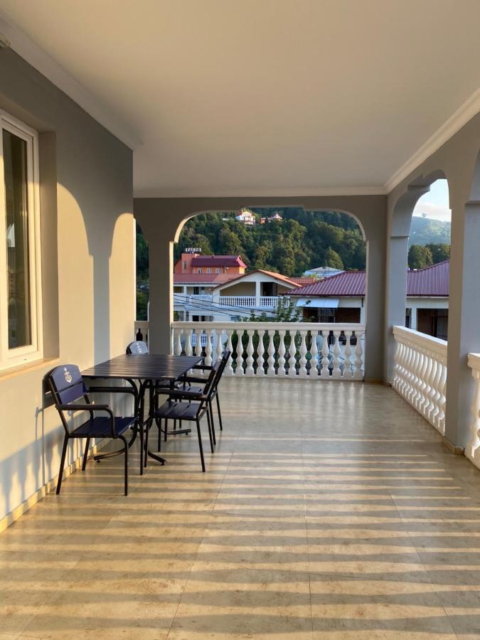 Beliy Dom Hotel Kvariati Exterior photo