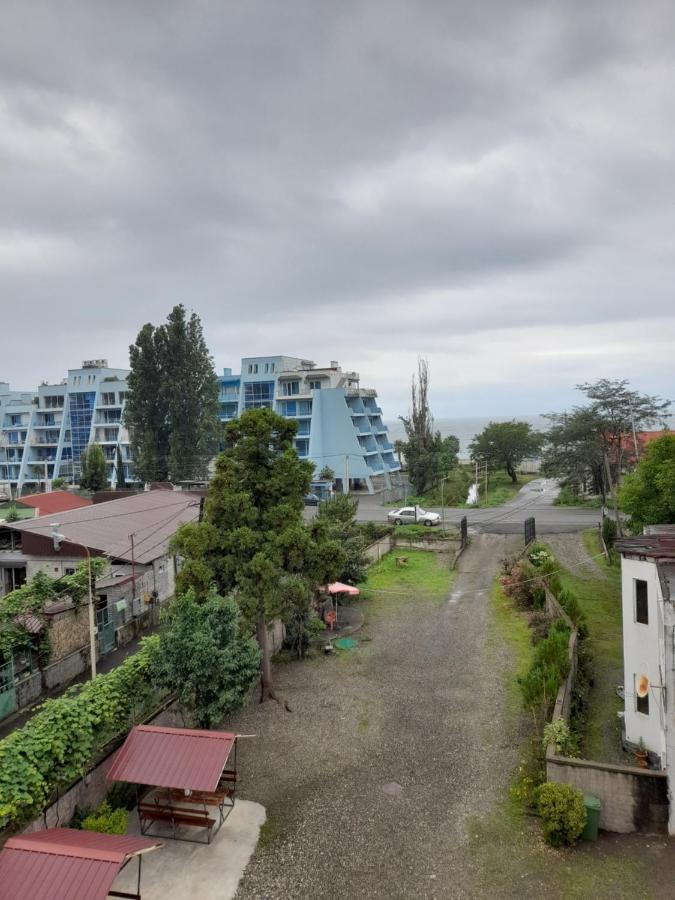 Beliy Dom Hotel Kvariati Exterior photo